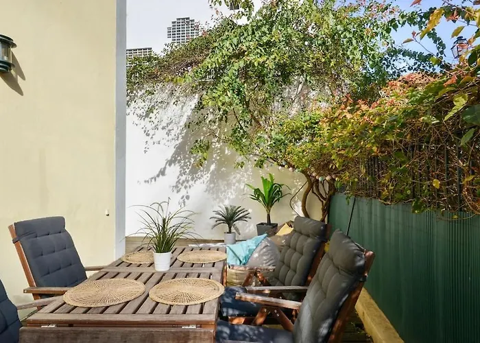 Charming Duplex With Private Terrace And Parking * Lisboa