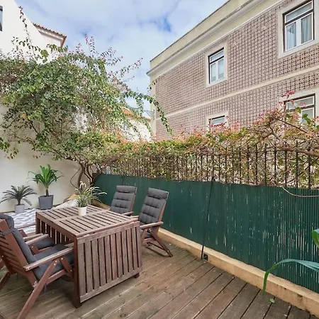 Charming Duplex With Private Terrace And Parking Lägenhet *