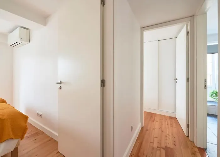 Charming Duplex With Private Terrace And Parking * Lisbon