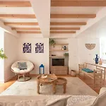 Charming Duplex With Private Terrace And Parking Daire *