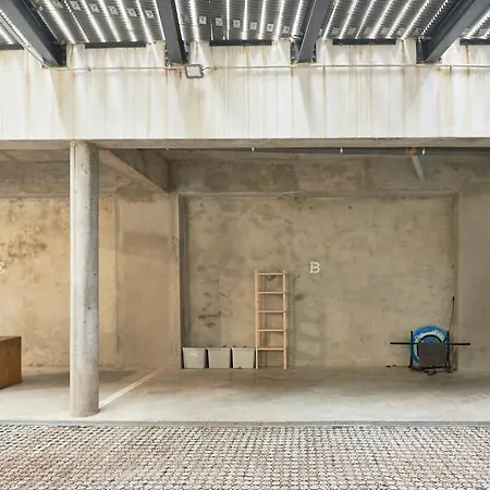 Charming Duplex With Private Terrace And Parking * Lizbona